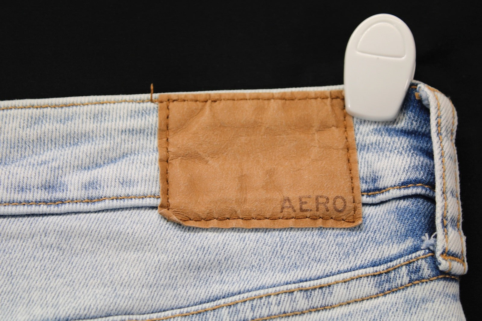 AEROPOSTALE Low Rise Flare Distressed Light Wash Jeans Women's Size 6R