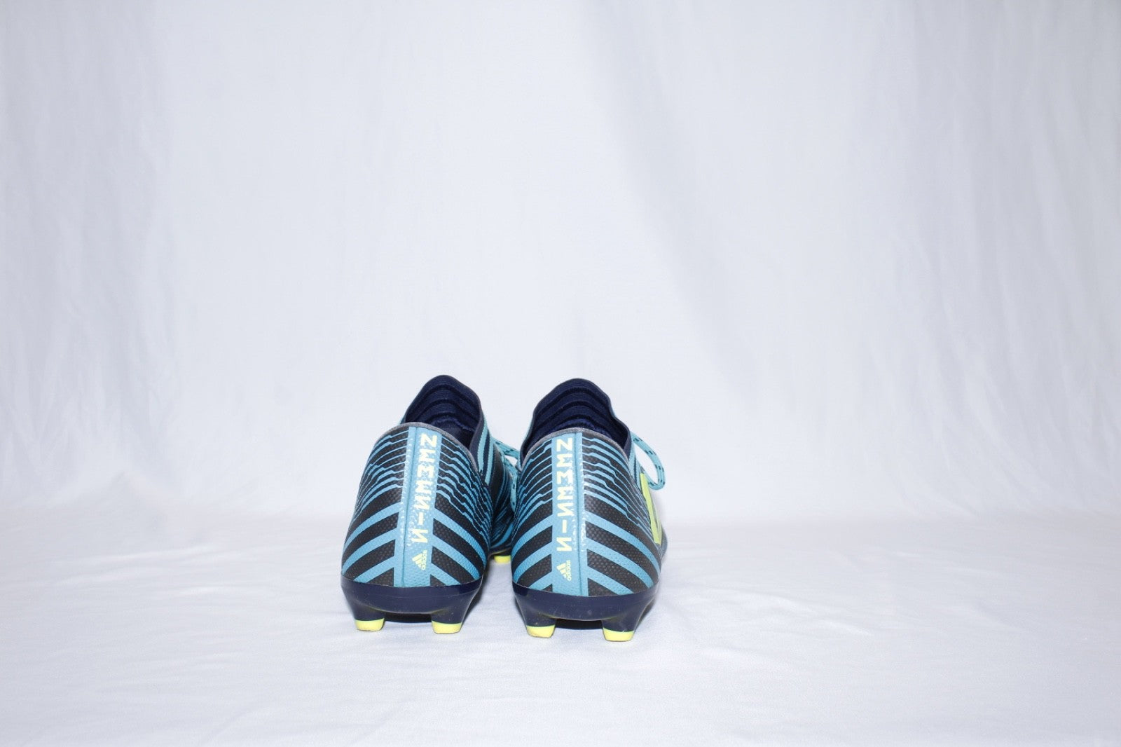 Adidas Nemeziz 17.3 Messi Soccer Cleat Sneakers Men's Size US 9.5